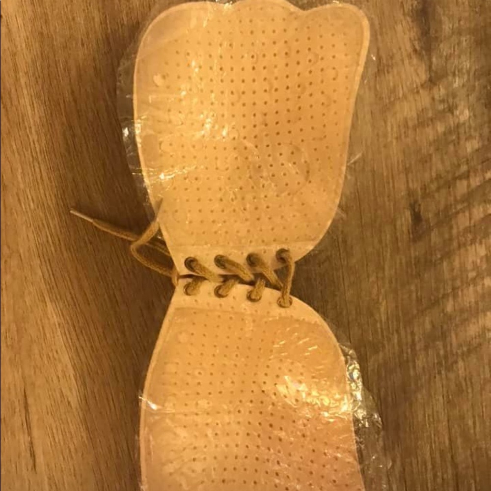 Sticky bra